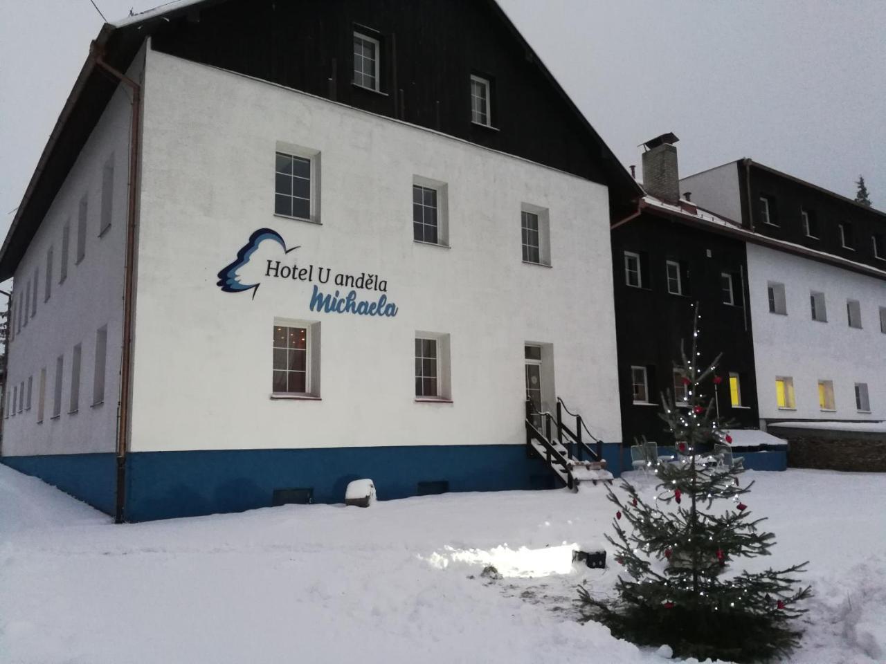 Hotel U Andela Michaela Javorná Exterior foto